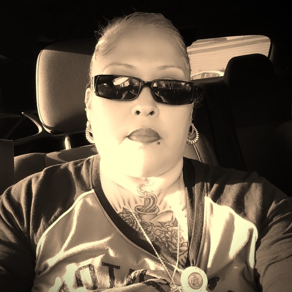 Meet your Posher, Ruby - Picture 1 of 1